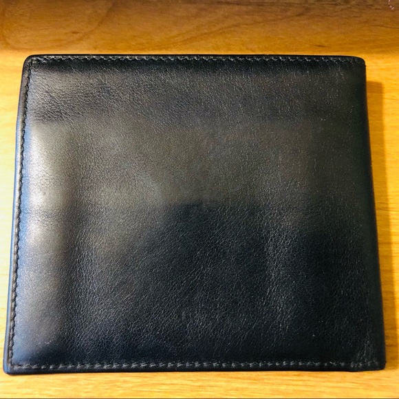 🤩🤩Authentic Gucci Wallet🤩🤩 - Picture 3 of 9